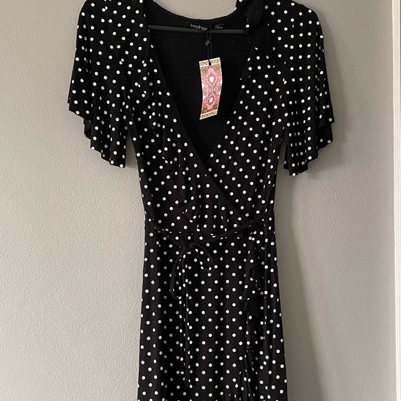 BOOHOO Black and White Polka Dot Dress - Size 8 - Picture 3 of 7